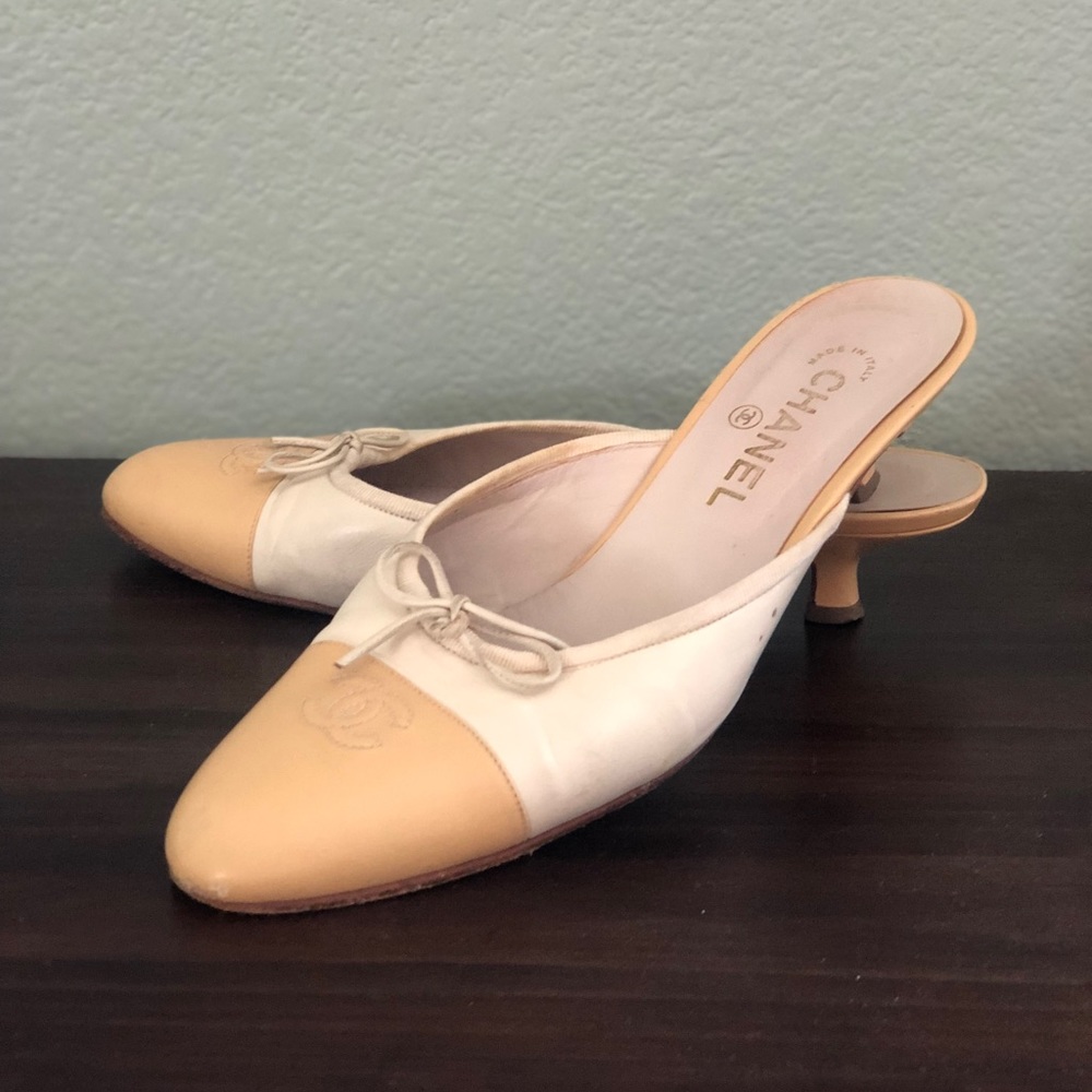Chanel Kitten heeled Mules. Size 39